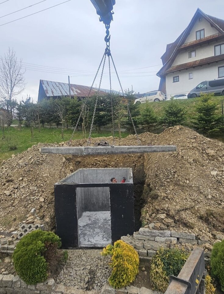 Osazení betonového sklepa s bočním vstupem